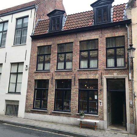 Guesthouse Dijver - Serene Escape In The Heart Of Historic Brujas Exterior foto